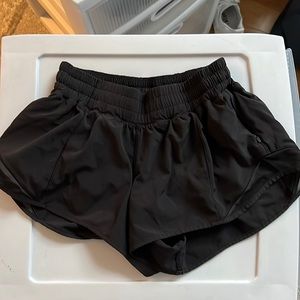 Lululemon hotty hot short